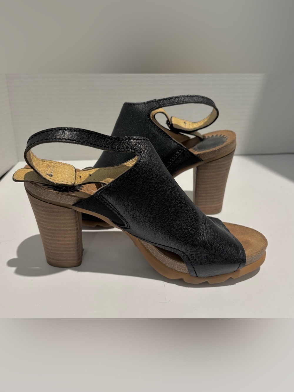 Fly London Bach Black Leather Chunky Block Heel Platform Sandals SZ EU 37 US 6.5